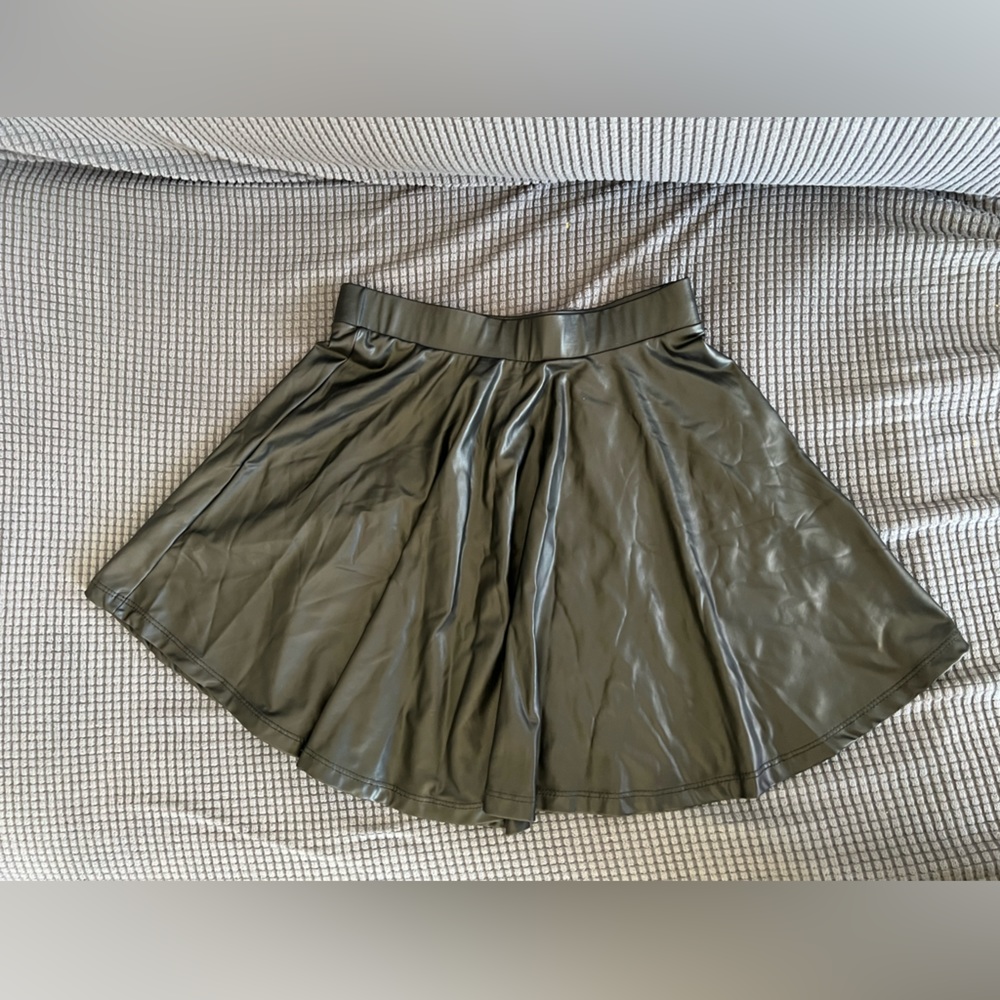 Black pleather skater skirt, small
